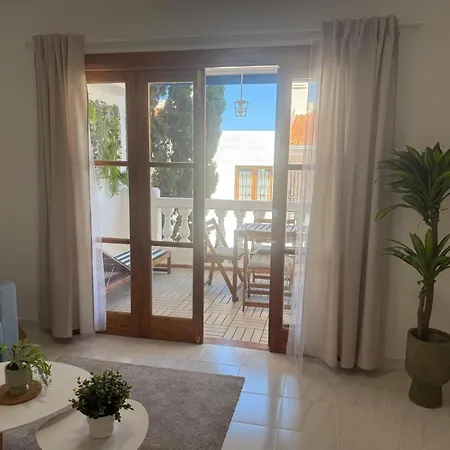 Jasmine Cristianos, Heated Pool Апартаменты *