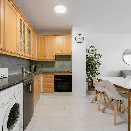 Apartment Jasmine Los Cristianos, heated pool Apartamento *