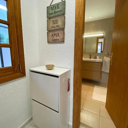 Jasmine Cristianos, Heated Pool Arona (Tenerife)