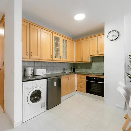 Jasmine Cristianos, Heated Pool Apartamento *