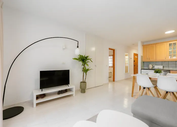 Jasmine Cristianos, Heated Pool *