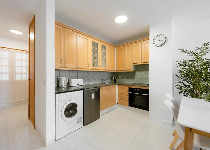 Jasmine Cristianos, Heated Pool Apartamento *